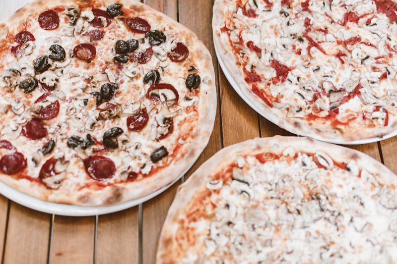 Pepperoni pizza classic at Dewey's